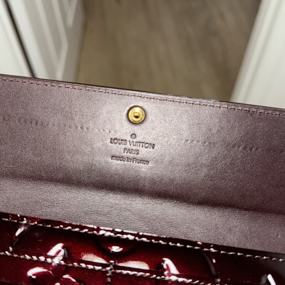 Louis Vuitton Burgundy sarah vernis Wallet - Picture 8 of 11